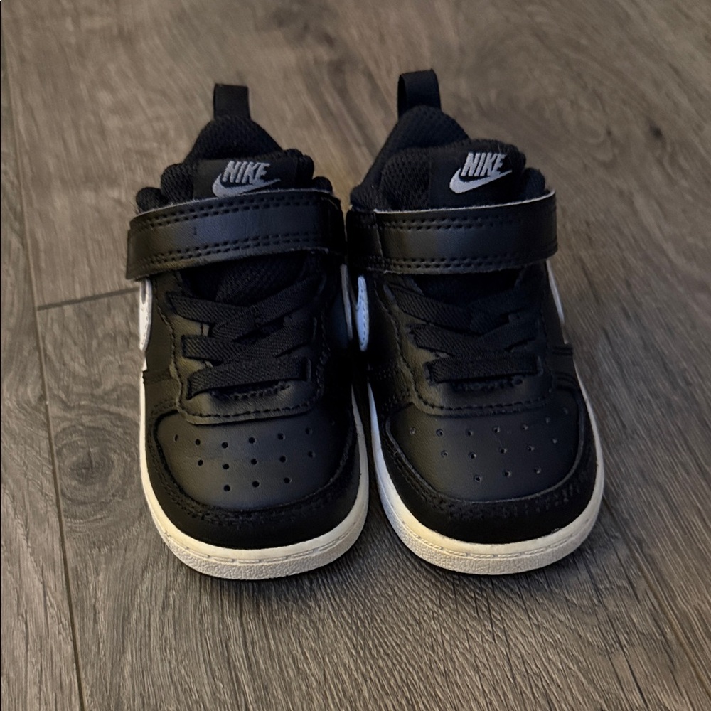 Nike Kids Black and White Sneakers